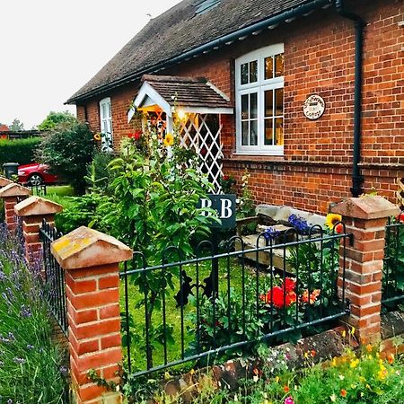 St.Catherine'S Cottage, The Old School House Long Melford Kültér fotó