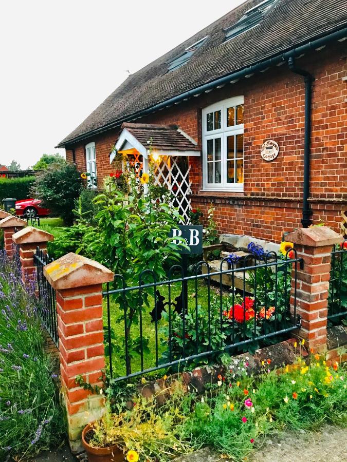 St.Catherine'S Cottage, The Old School House Long Melford Kültér fotó